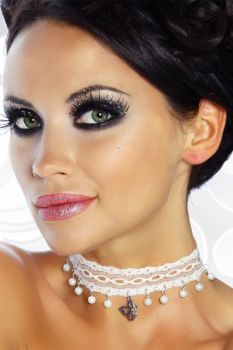 Halsband in wei�